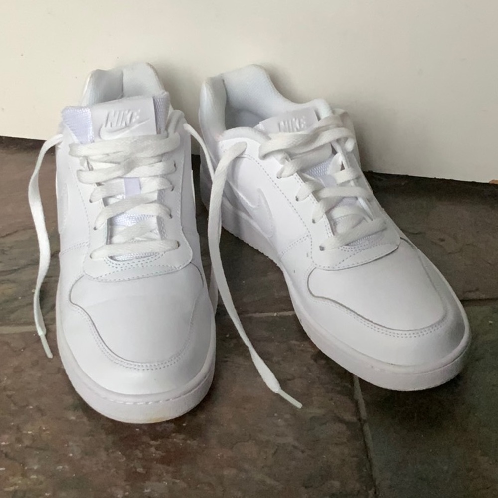 White Nike shoes worn once